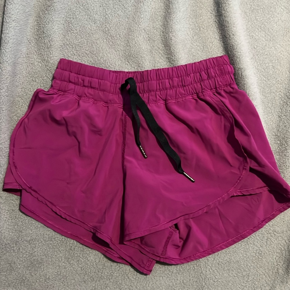 GUC Lululemon shorts size 4